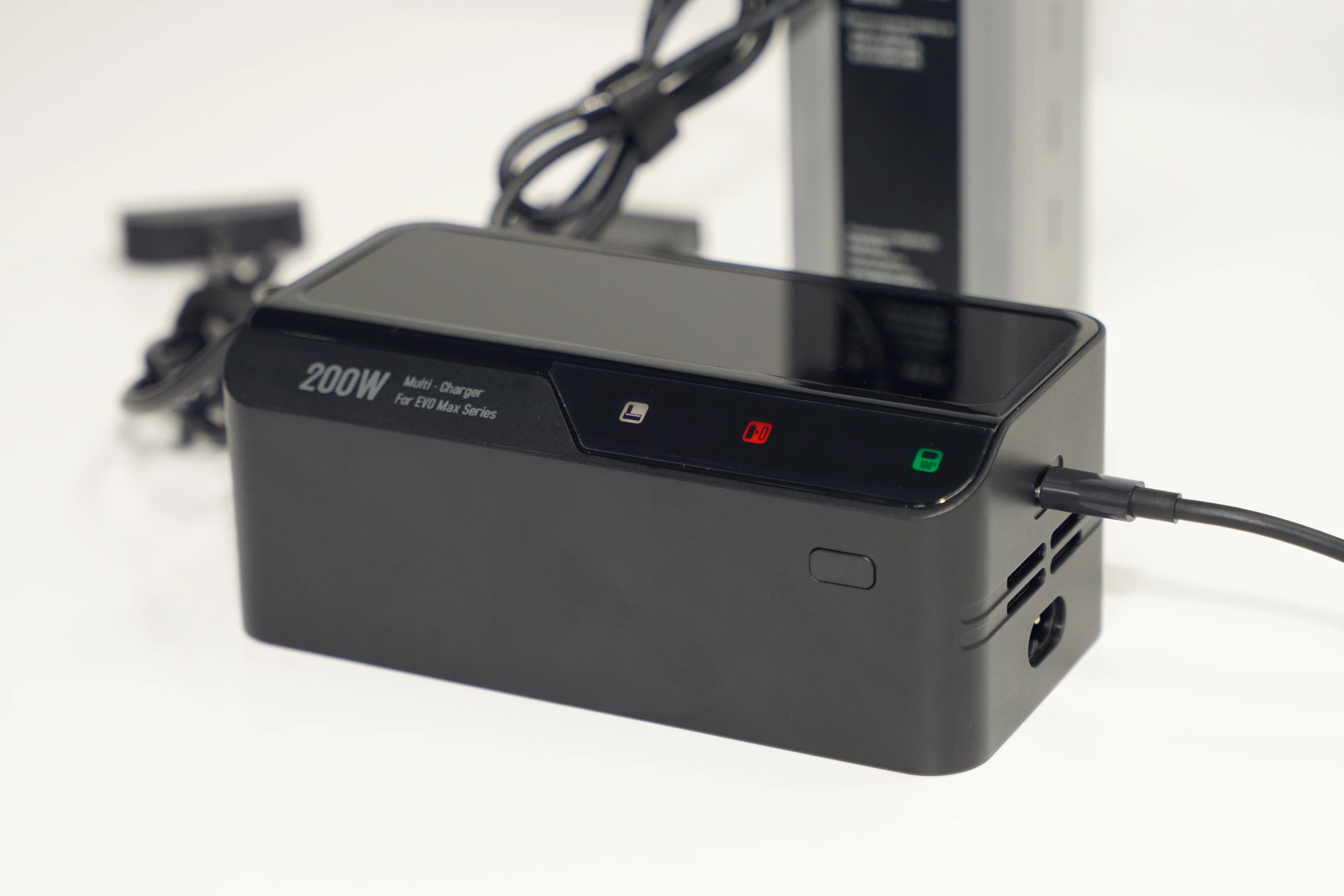 EVO Max Series Multi-Charger - Image 10