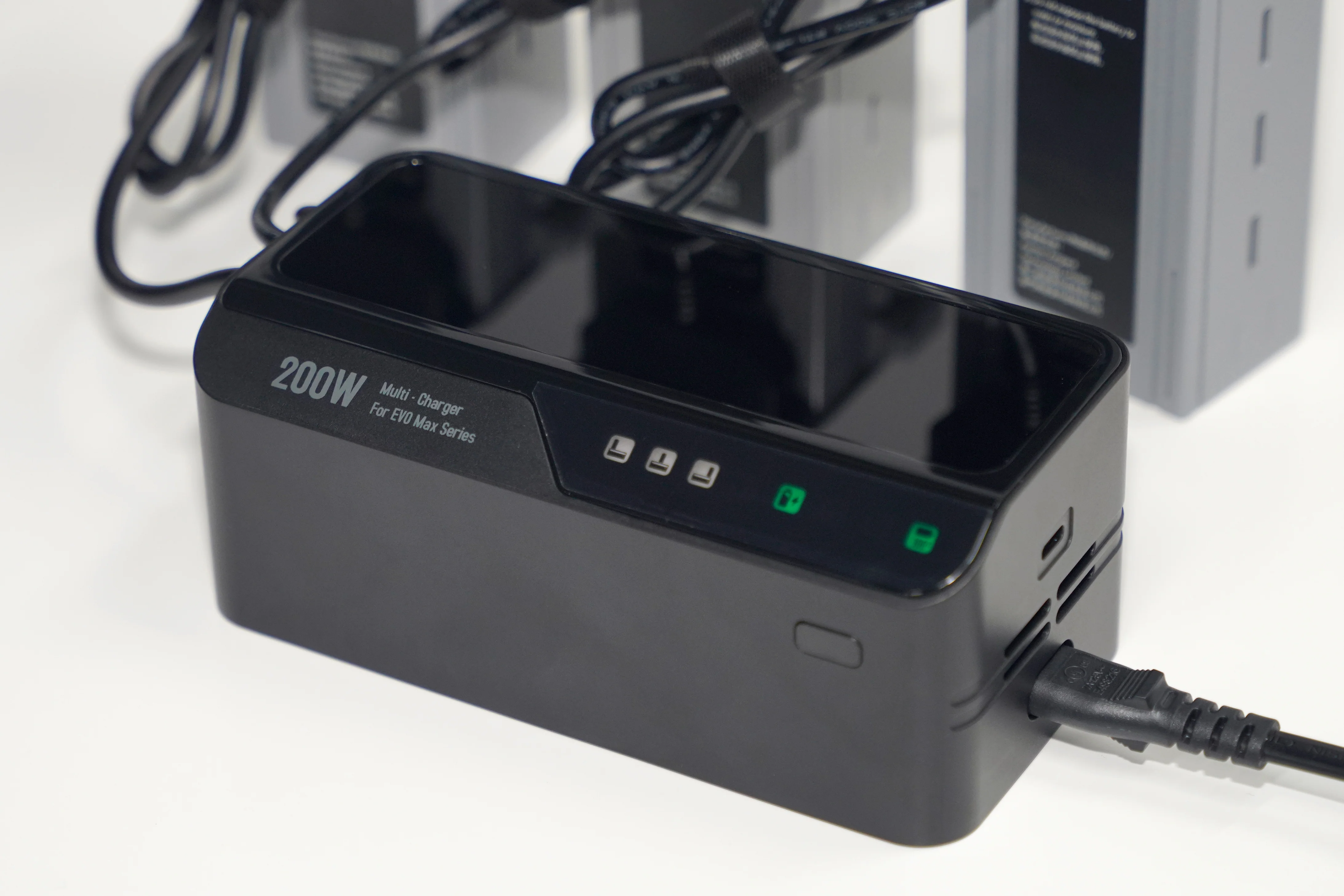EVO Max Series Multi-Charger - Image 3
