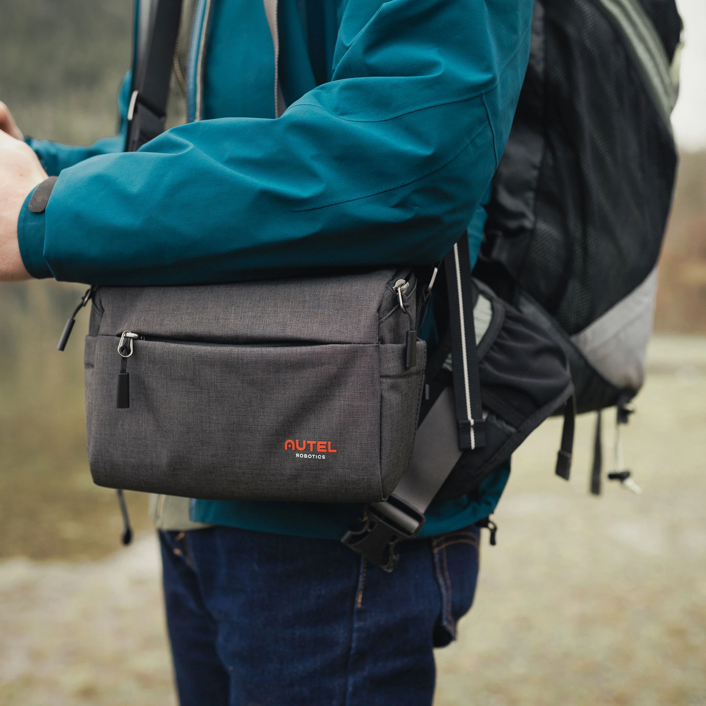 EVO Nano Series Shoulder Bag - Image 8